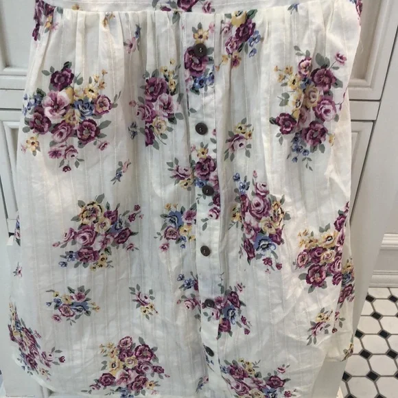 EUC Charlotte Russe Cream Flower Dress - Picture 4 of 6